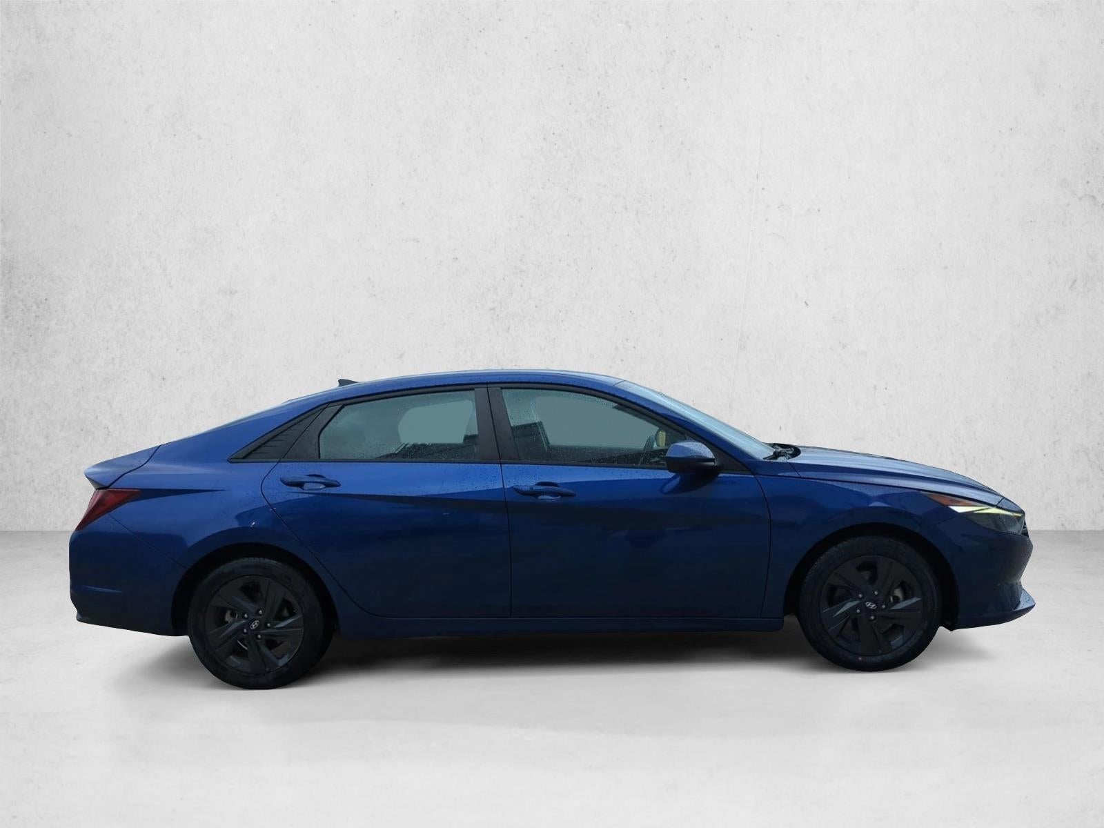 2022 Hyundai ELANTRA SEL IVT