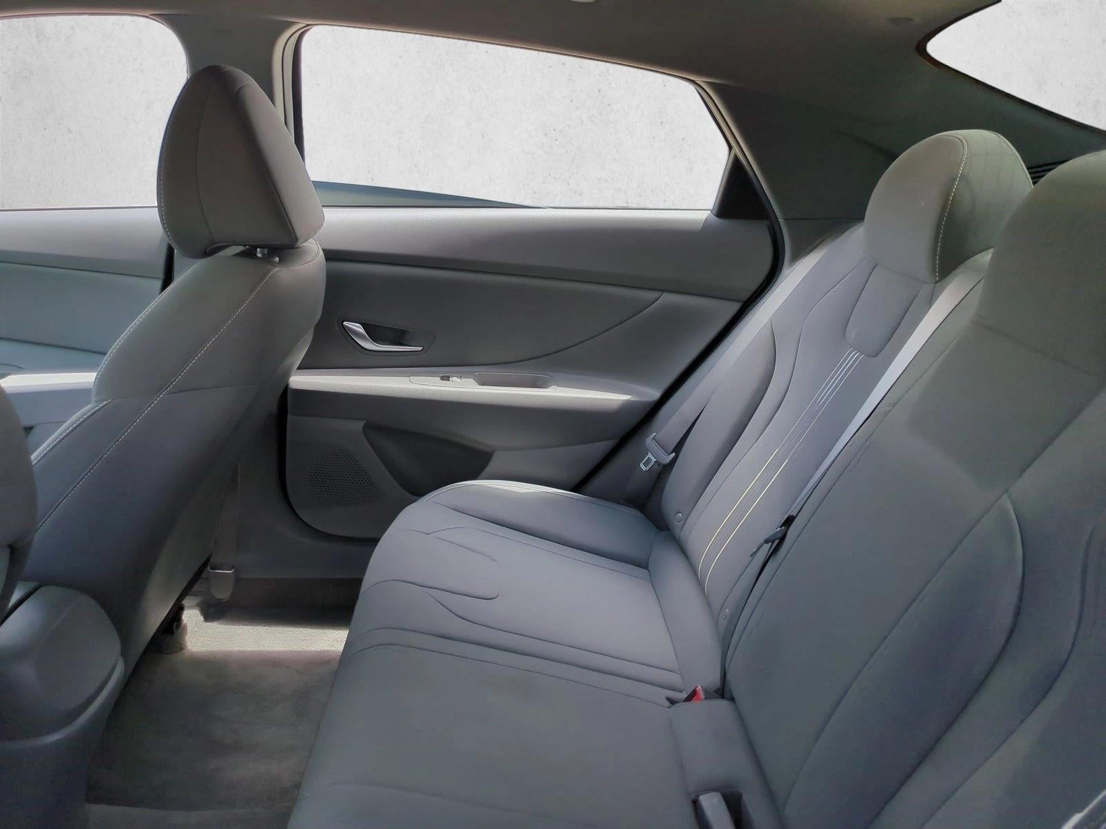 2023 Hyundai ELANTRA SEL IVT