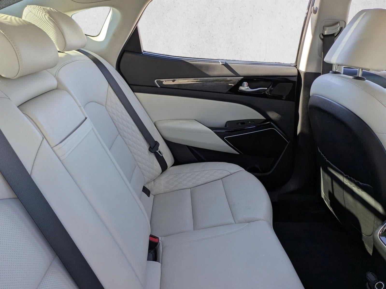 2019 Kia Cadenza Limited Sedan