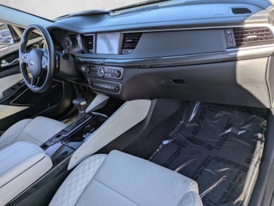 2019 Kia Cadenza Limited Sedan