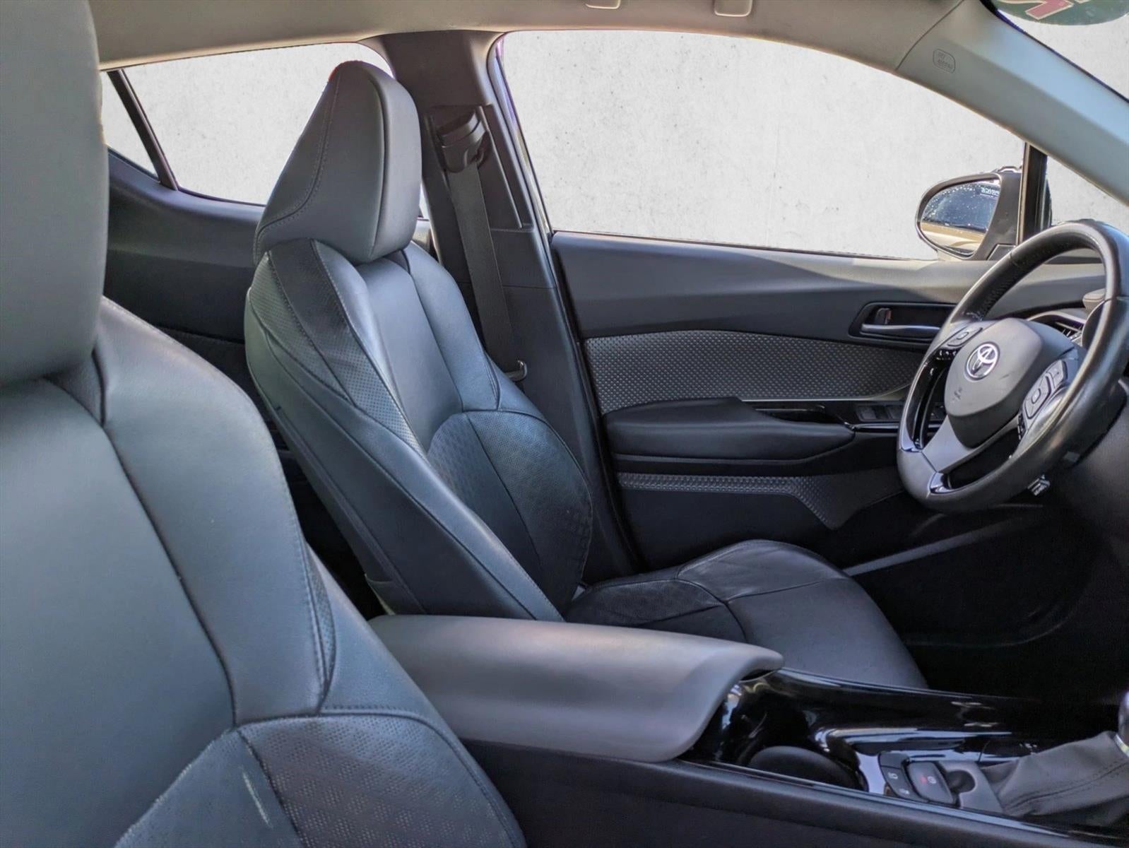 2022 Toyota C-HR Limited FWD (Natl)