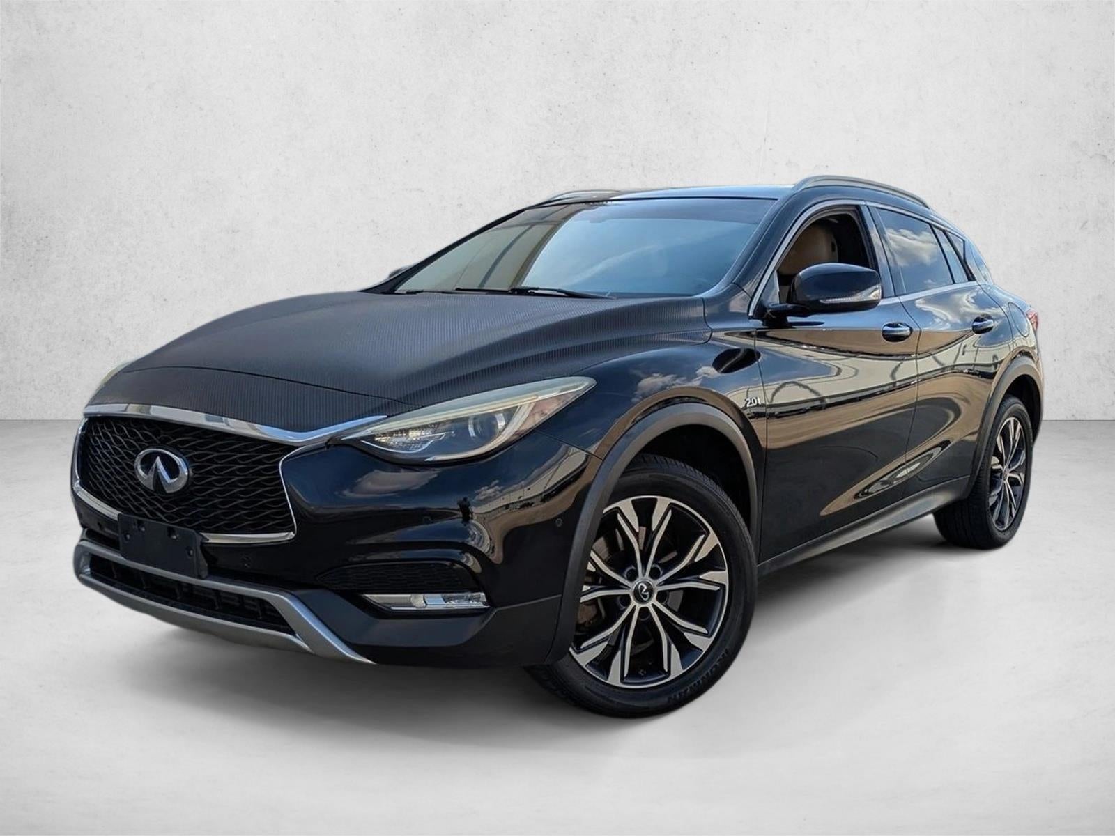2017 INFINITI QX30 Premium AWD