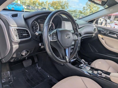 2017 INFINITI QX30 Premium AWD