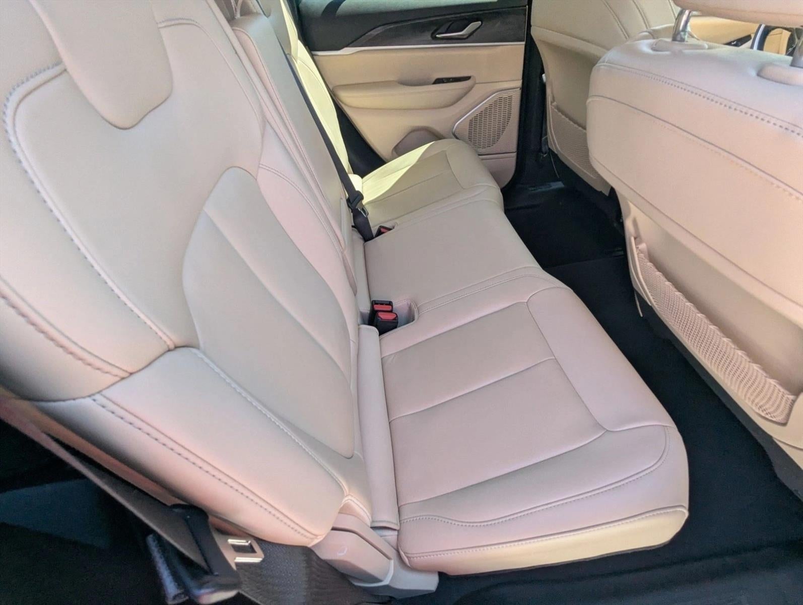 2022 Jeep Grand Cherokee Limited 4x2