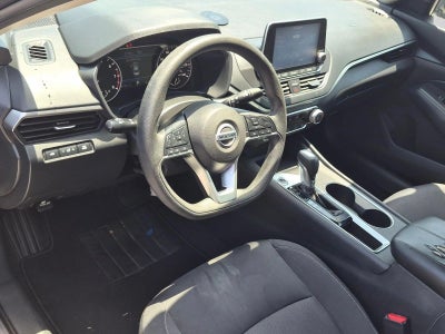 2022 Nissan Altima 2.5 SV Sedan
