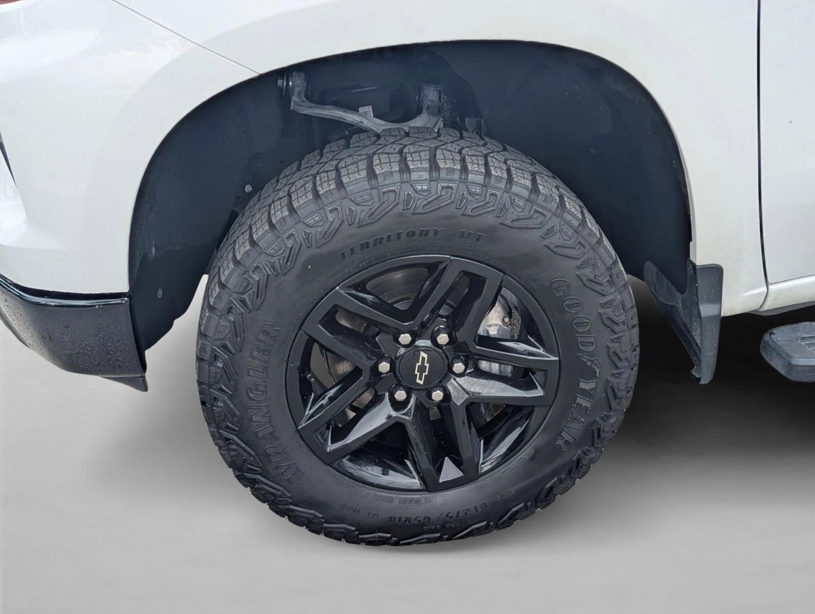 2024 Chevrolet Silverado 1500 Crew Cab Short Box 4-Wheel Drive Custom Trail Boss