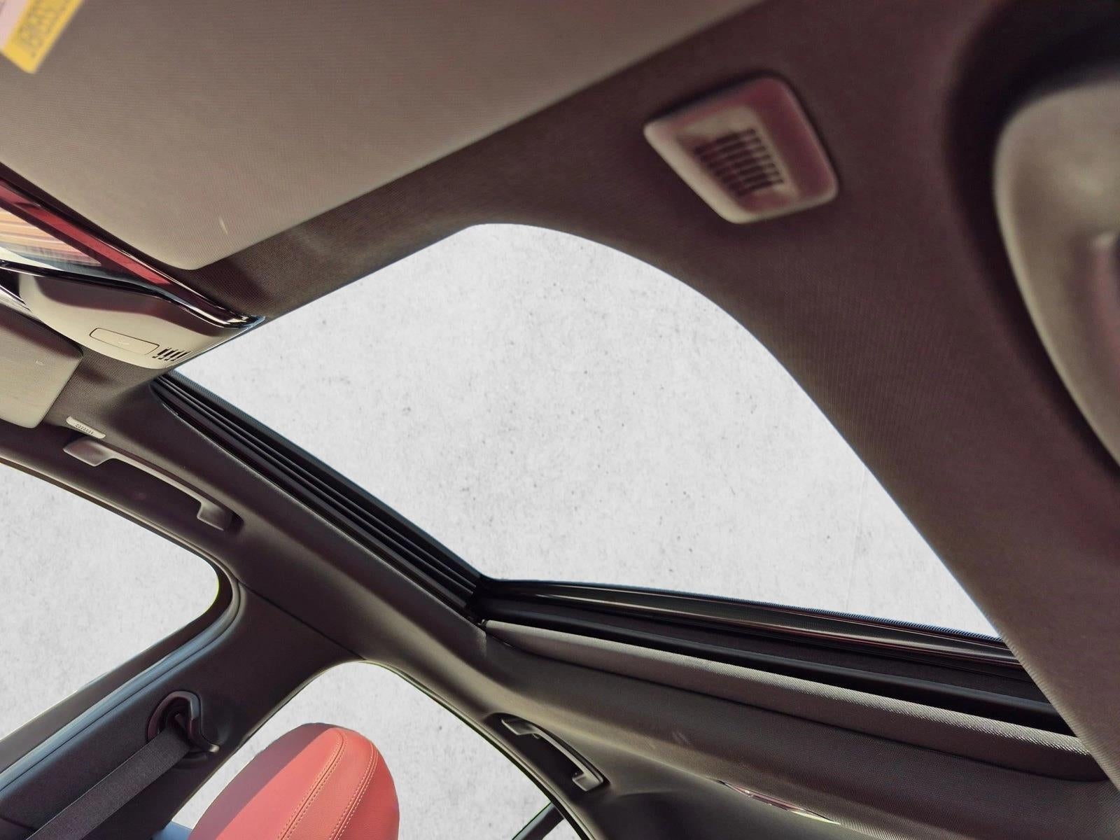 2025 BMW 330i Sedan