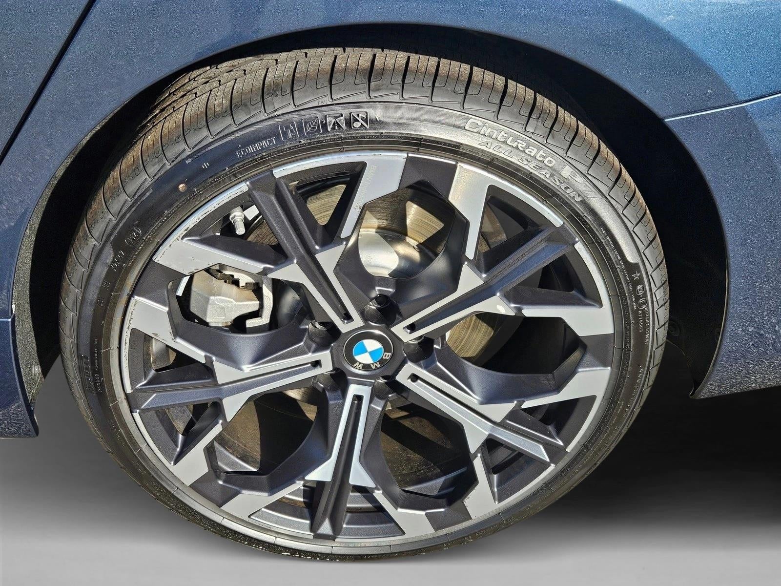 2025 BMW 330i Sedan