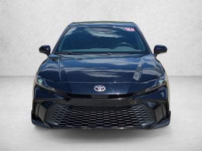 2025 Toyota Camry SE (Natl)