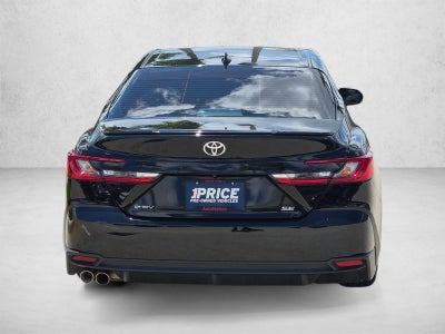 2025 Toyota Camry SE (Natl)