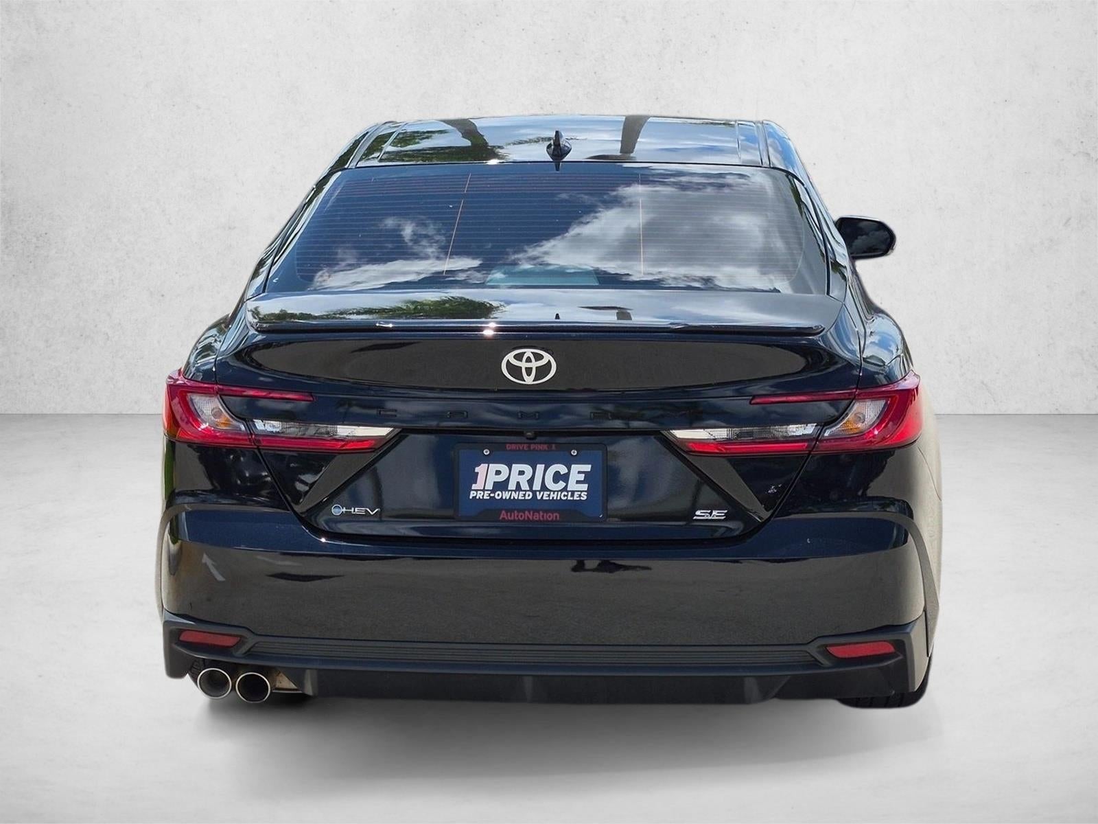 2025 Toyota Camry SE (Natl)