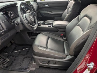 2022 Nissan Pathfinder SL 4WD