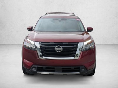 2022 Nissan Pathfinder SL 4WD