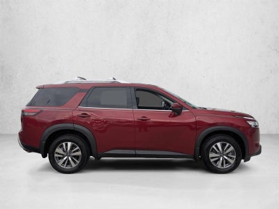 2022 Nissan Pathfinder SL 4WD