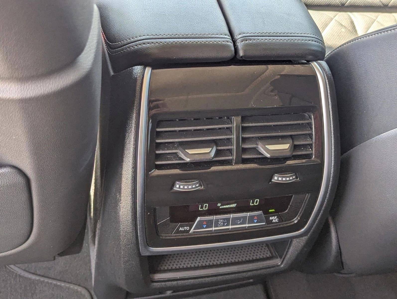 2024 BMW X7 xDrive40i Sports Activity Vehicle