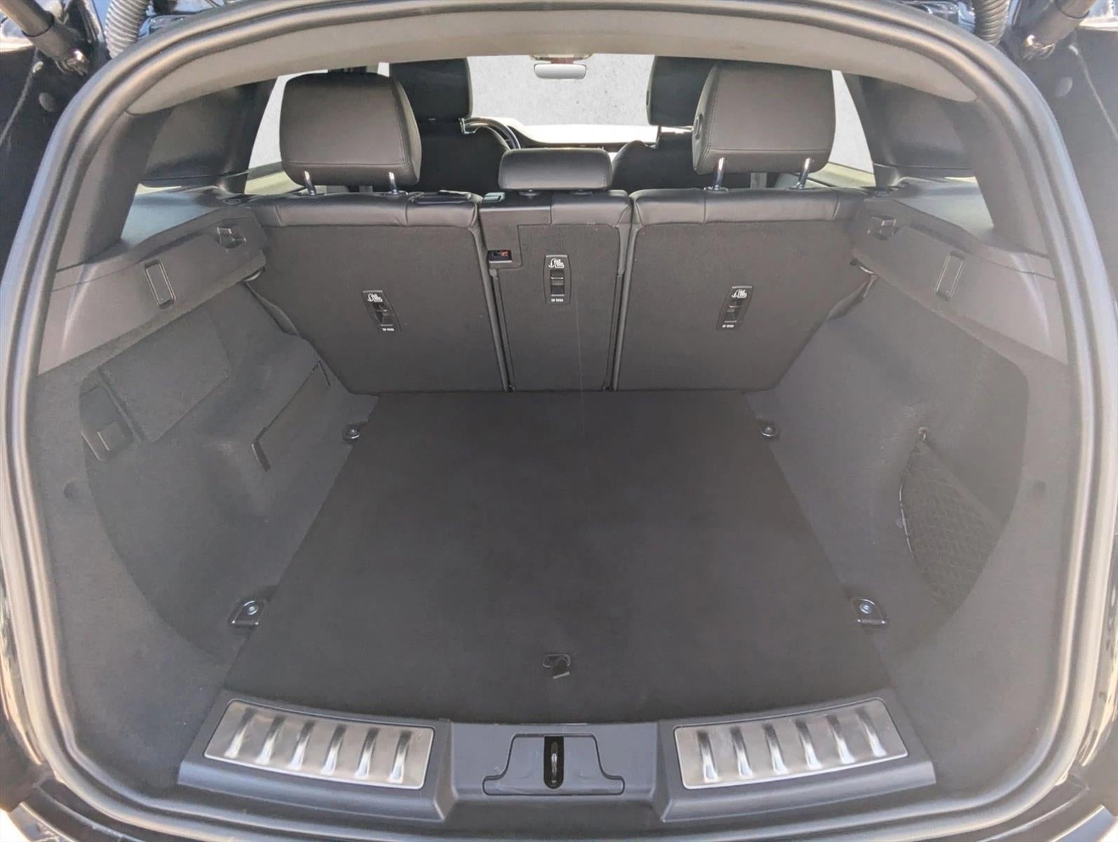 2023 Land Rover Range Rover Evoque R-Dynamic SE AWD