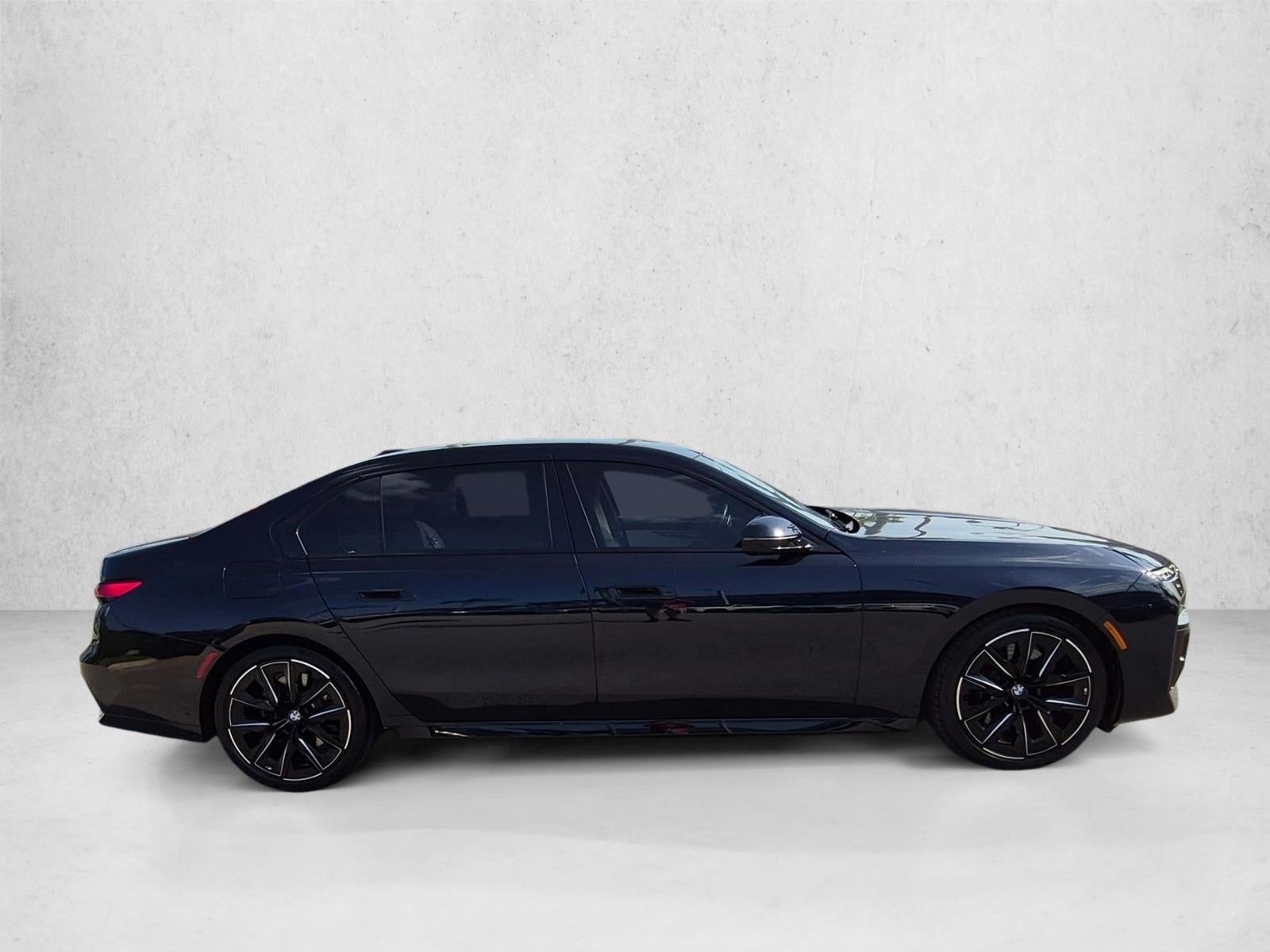 2023 BMW 740i Sedan
