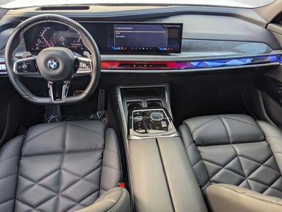 2025 BMW 740i Sedan