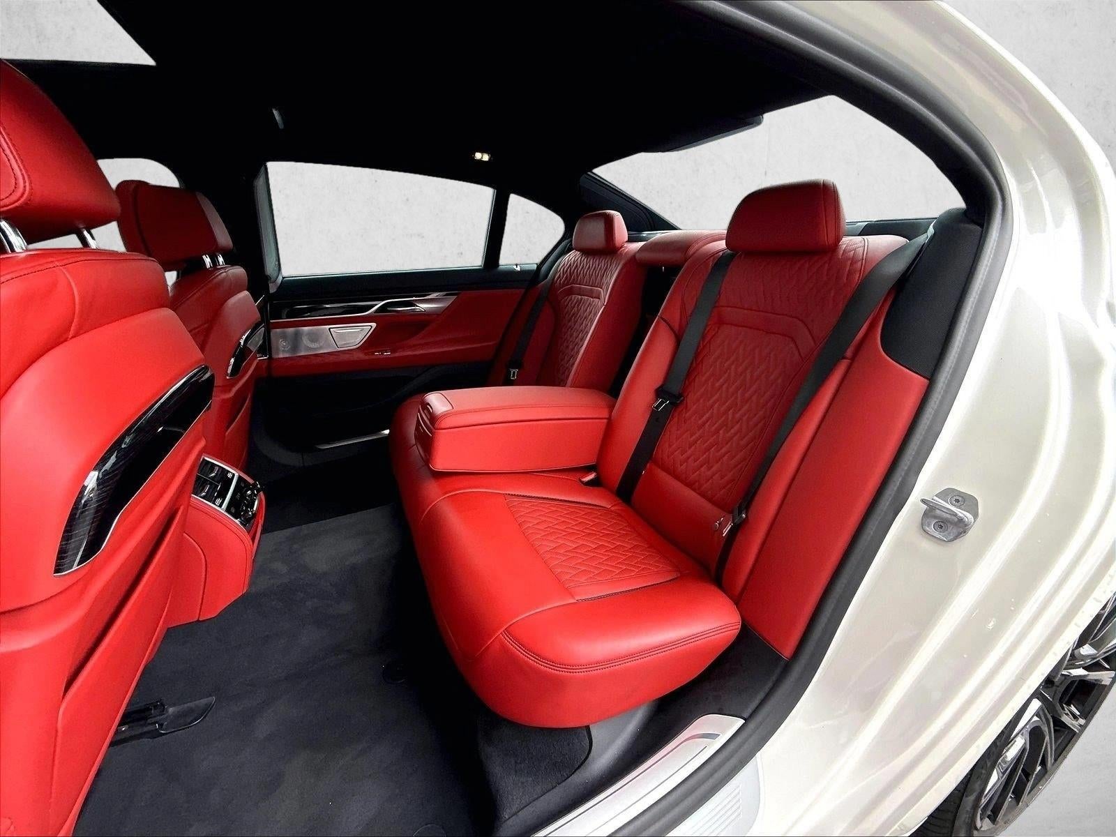 2022 BMW 750i xDrive Sedan