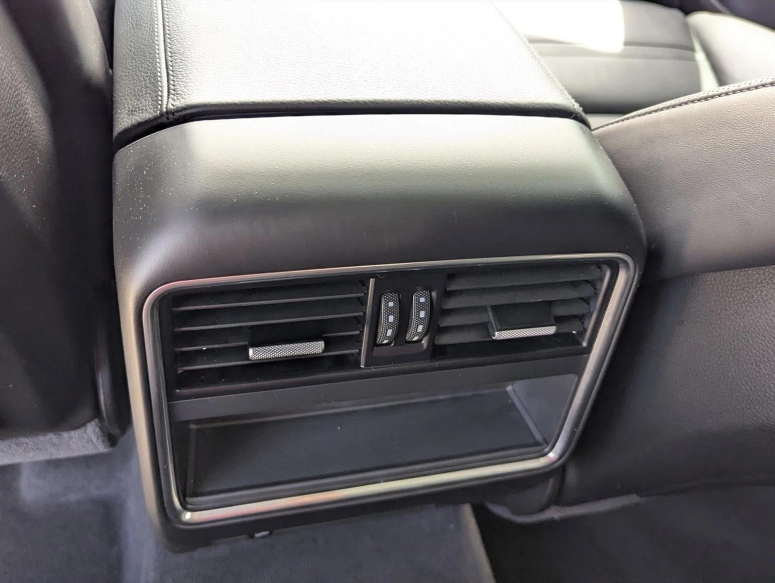 2023 Porsche Cayenne Platinum Edition AWD