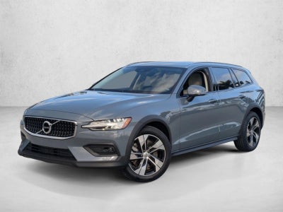 2022 Volvo V60 Cross Country T5 AWD