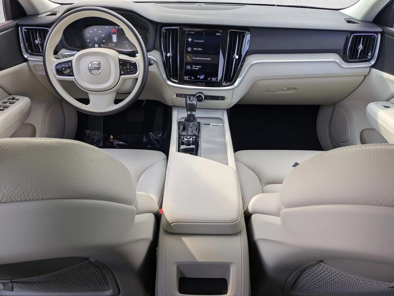 2022 Volvo V60 Cross Country T5 AWD