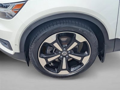 2019 Volvo XC40 T5 AWD Momentum
