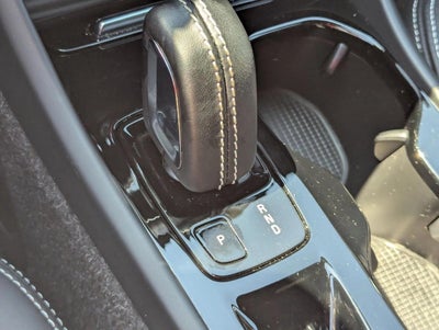 2021 Volvo XC40 T5 AWD R-Design