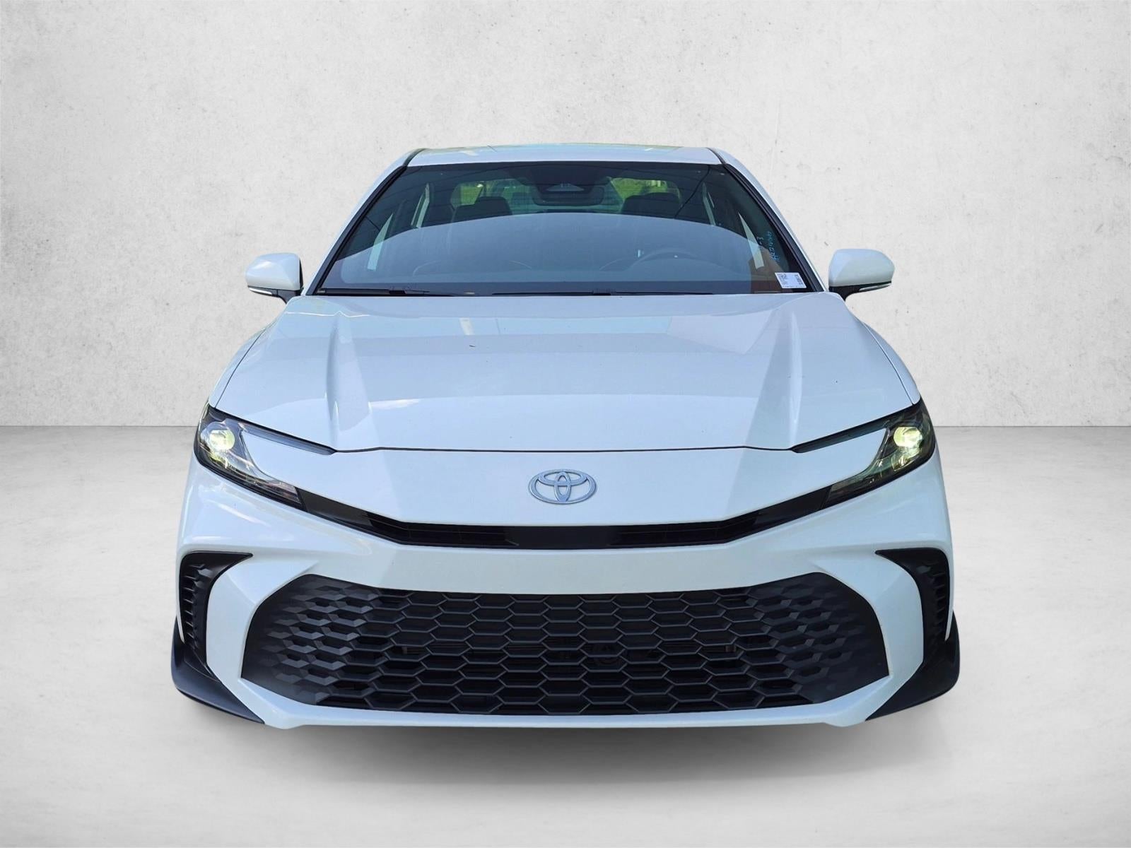 2025 Toyota Camry SE (Natl)