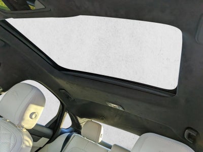 2022 Jaguar XF SE Sedan RWD