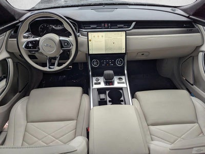 2022 Jaguar XF SE Sedan RWD