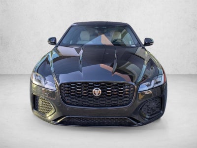 2022 Jaguar XF SE Sedan RWD