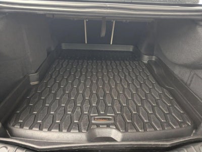 2022 Jaguar XF SE Sedan RWD