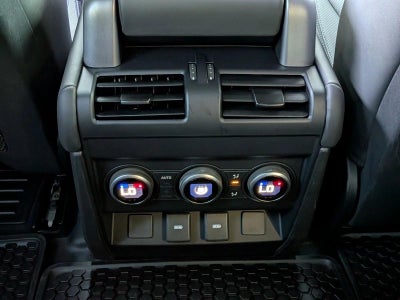 2023 Land Rover Defender 90 X-Dynamic SE AWD