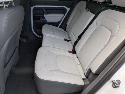 2025 Land Rover Defender 110 P400 X-Dynamic SE