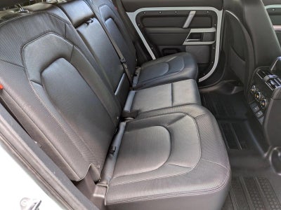 2024 Land Rover Defender 110 P400 X-Dynamic SE