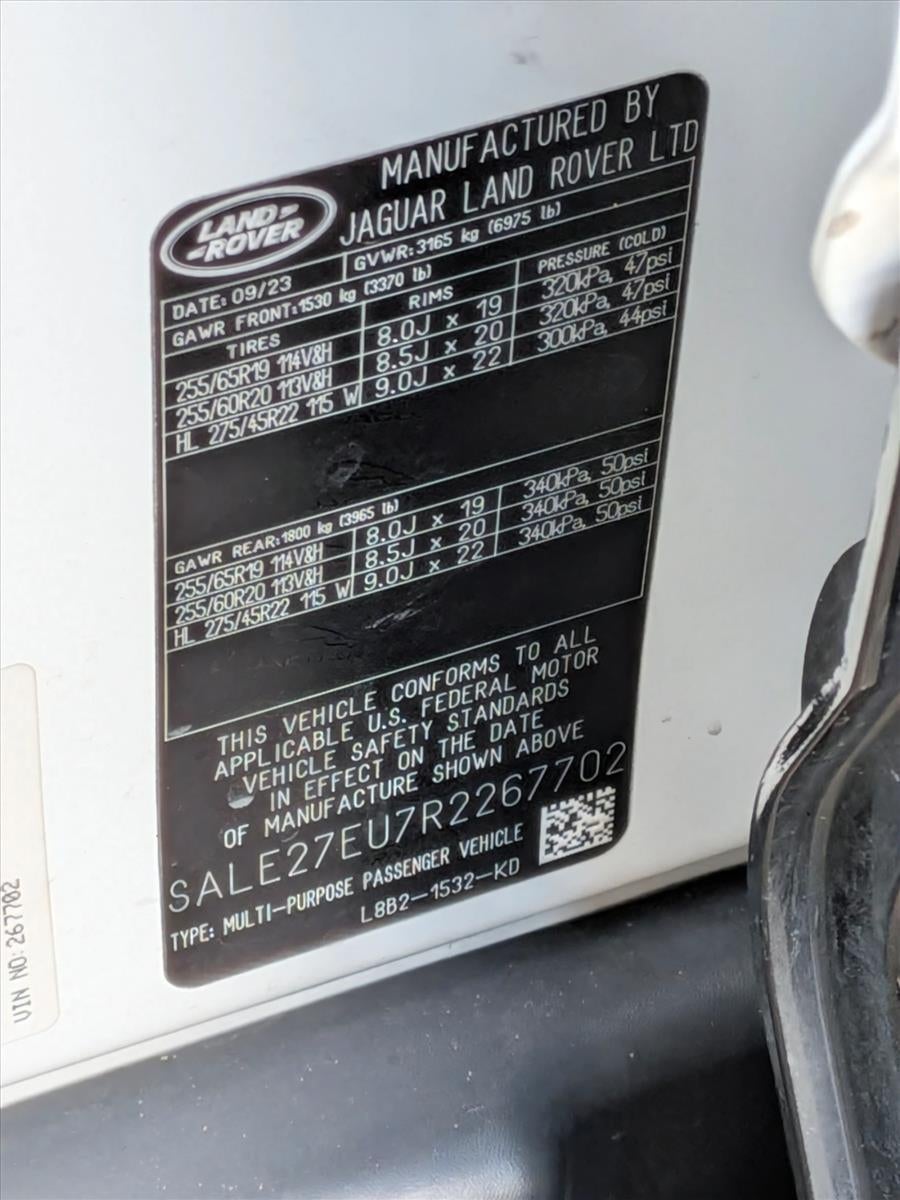 2024 Land Rover Defender 110 P400 X-Dynamic SE