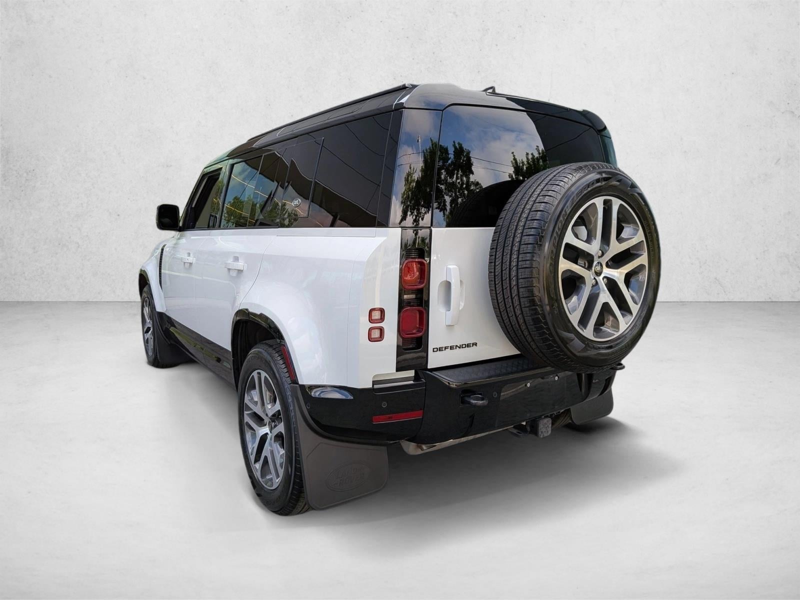 2024 Land Rover Defender 110 P400 X-Dynamic SE