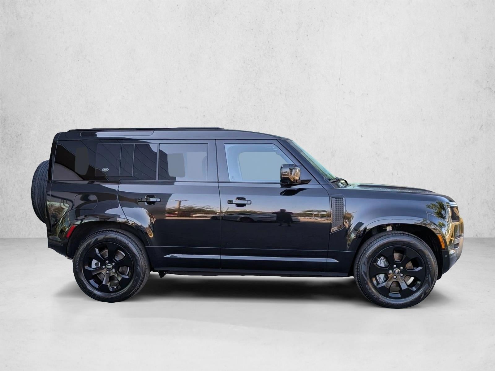 2023 Land Rover Defender 110 X-Dynamic SE AWD