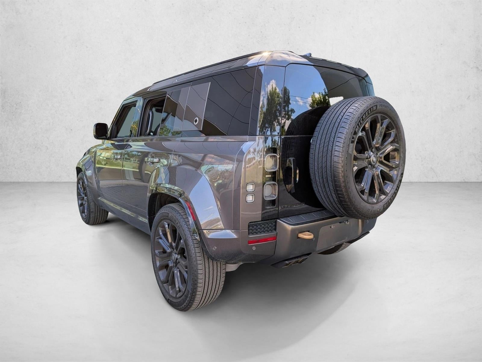 2025 Land Rover Defender 110 P635 OCTA