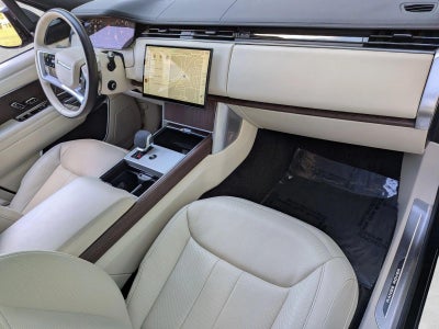 2025 Land Rover Range Rover P530 SE SWB
