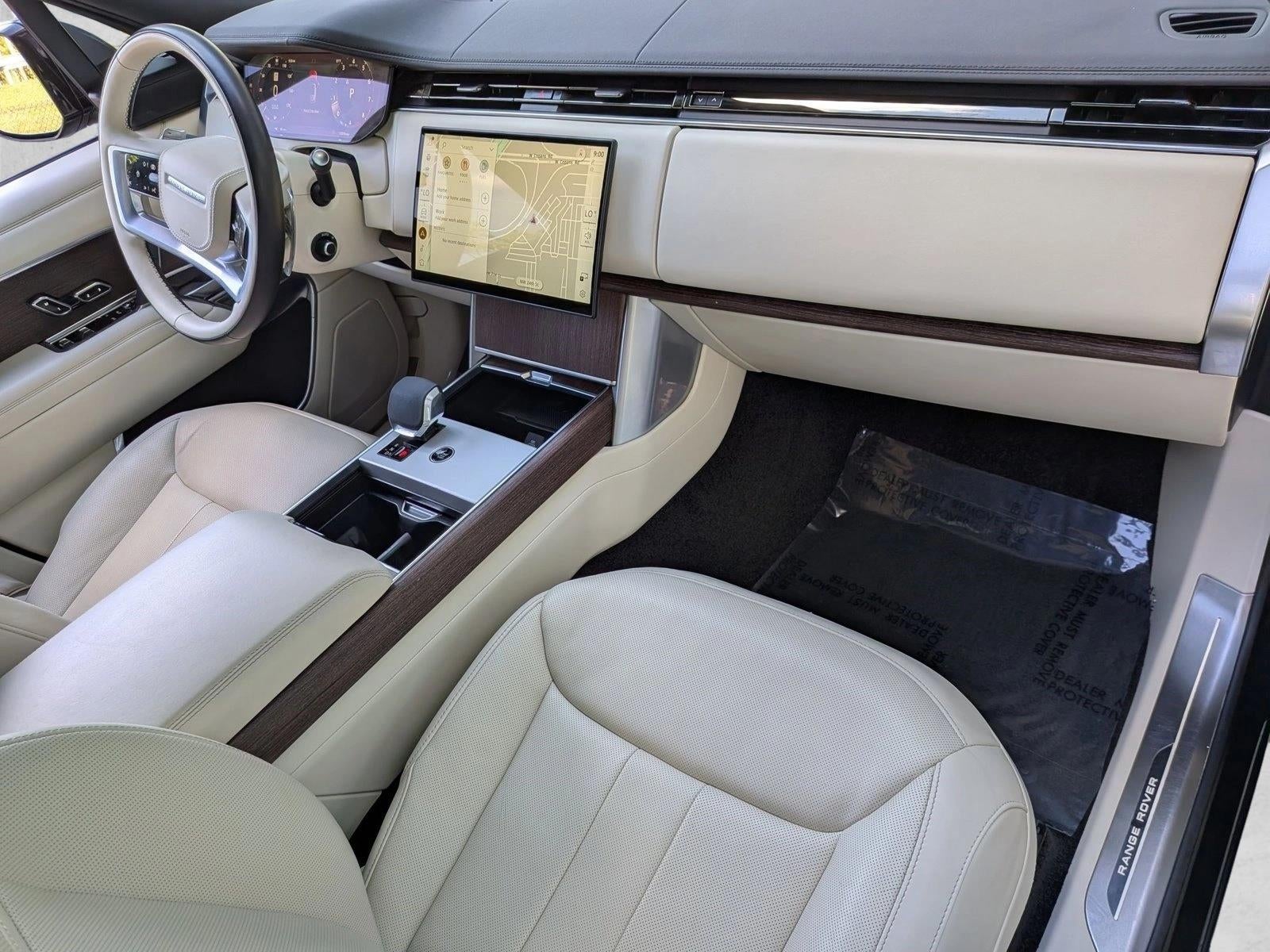 2025 Land Rover Range Rover P530 SE SWB