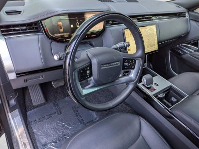2024 Land Rover Range Rover P530 SE LWB 7 Seat