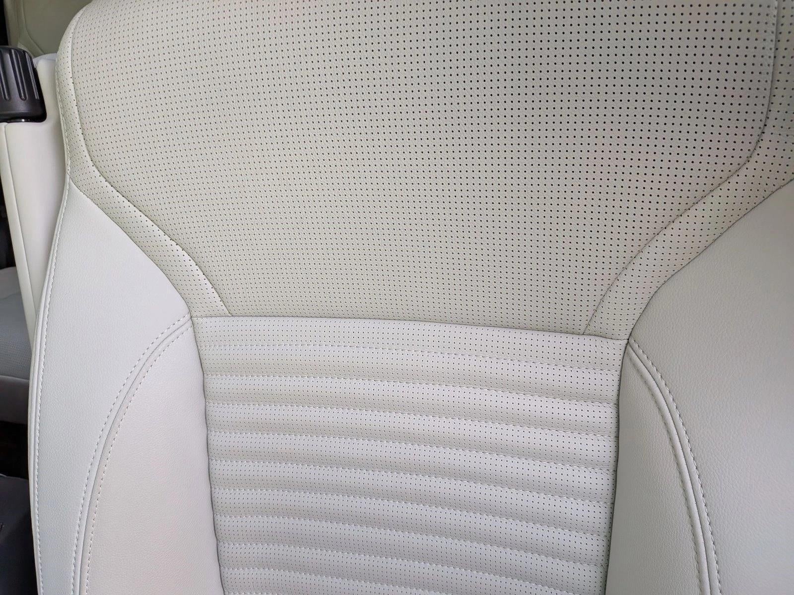 2025 Land Rover Discovery P360 Dynamic SE