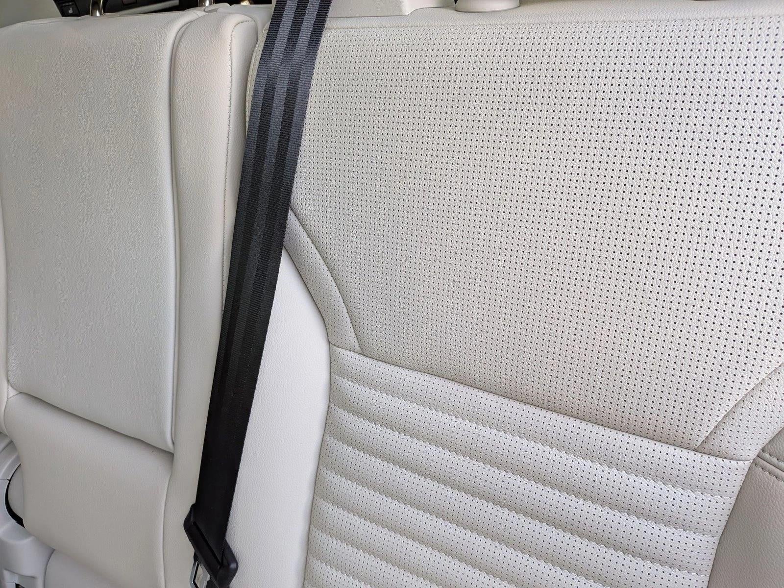 2025 Land Rover Discovery P360 Dynamic SE