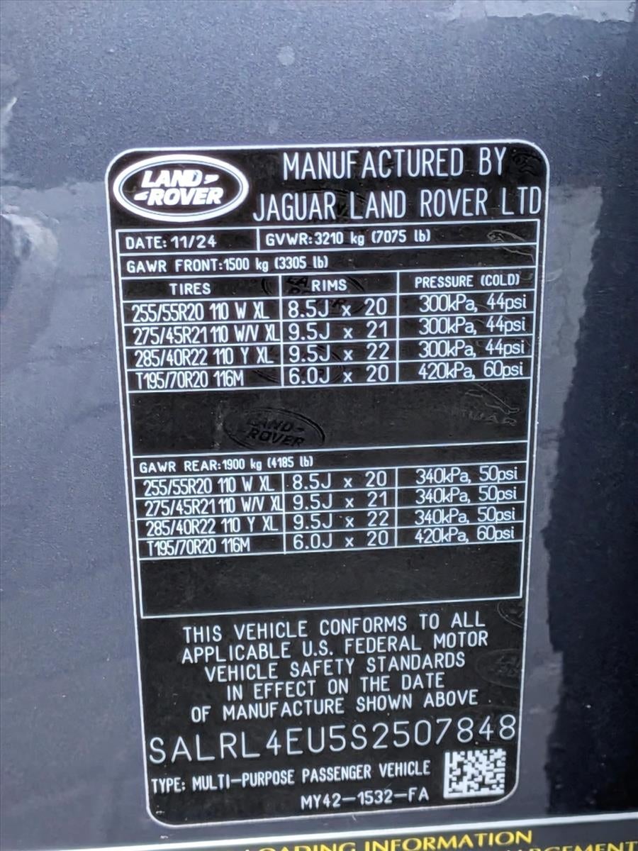 2025 Land Rover Discovery P360 Dynamic SE
