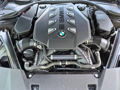 2023 BMW 760i xDrive Sedan