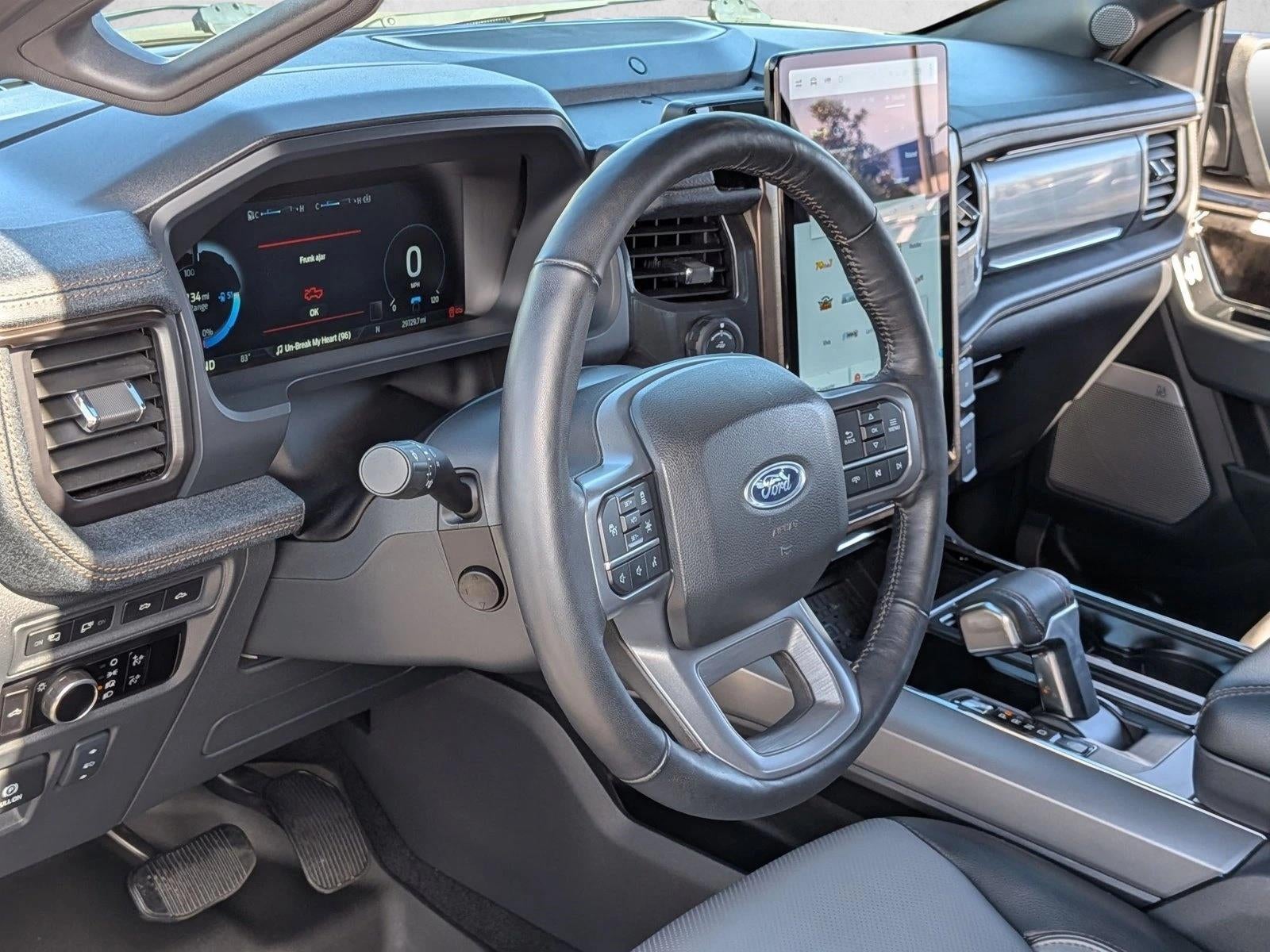 2023 Ford F-150 Lightning LARIAT 4WD SuperCrew 5.5' Box