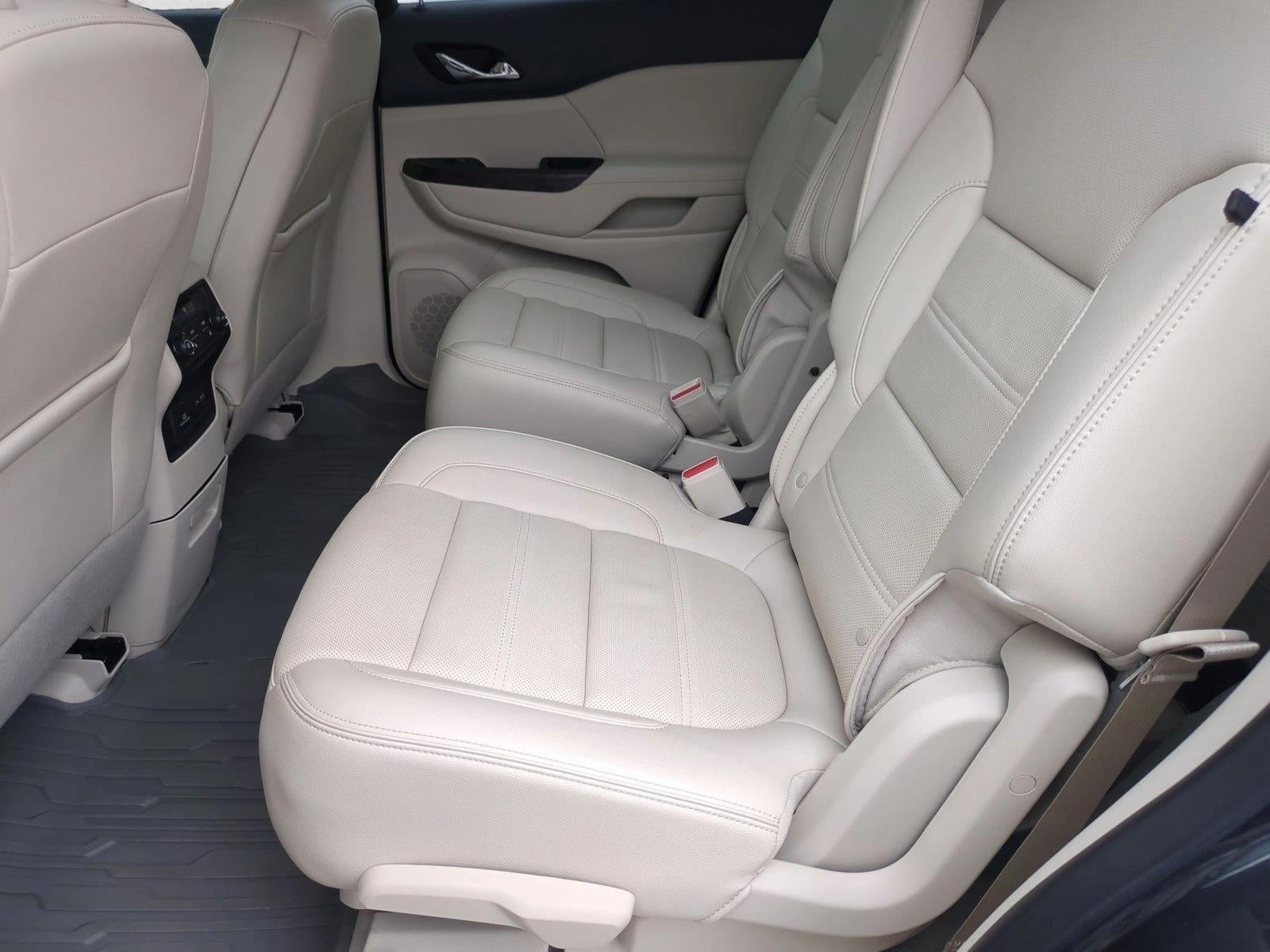 2023 GMC Acadia AWD Denali