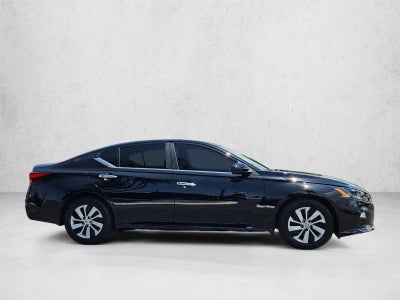 2022 Nissan Altima 2.5 S Sedan